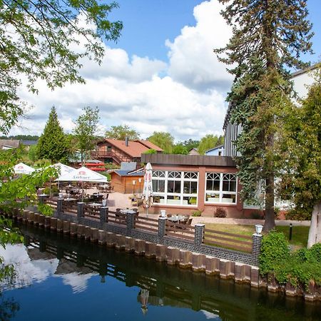 Seehotel Zum Loewen Strasen Esterno foto