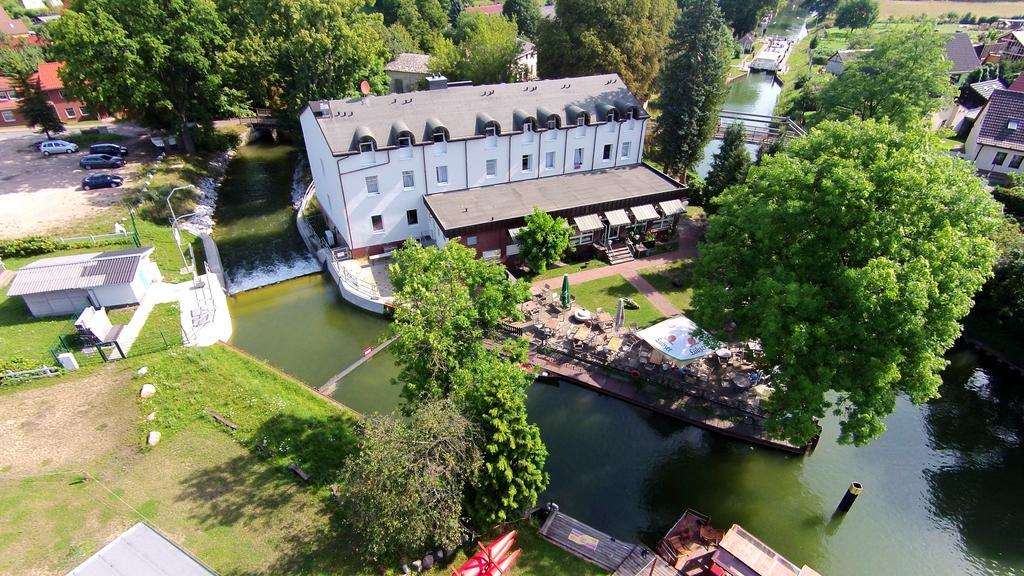 Seehotel Zum Loewen Strasen Esterno foto