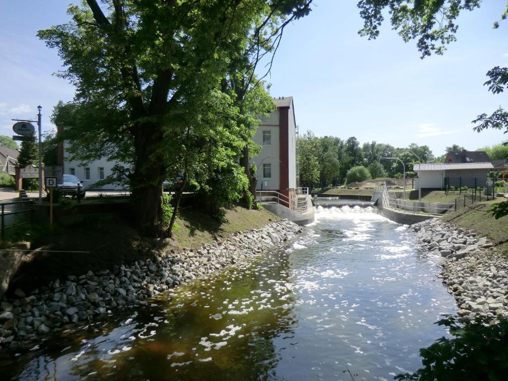 Seehotel Zum Loewen Strasen Esterno foto